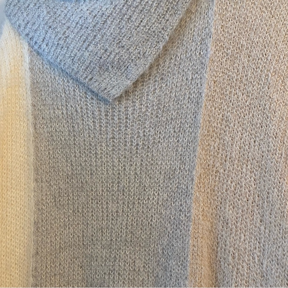 NWT Anthropologie poncho size all new with tags! - Picture 4 of 4
